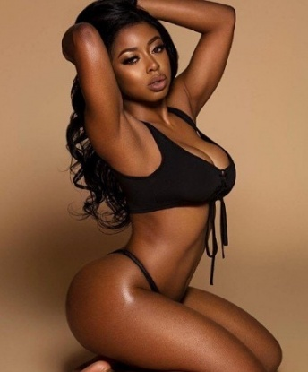 Изысканная леди с шикарной фигурой и чувственными губами готова раскрепоститься для тебя. Приглашаю на встречу, где мы испытаем настоящее наслаждение и погрузимся в мир разврата. 7597, 21 год